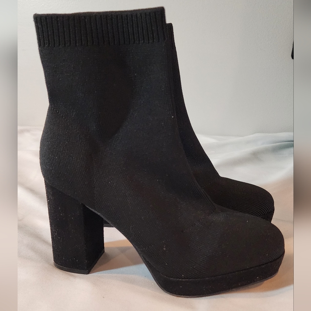 MIA Black Stretch Pull-On Heel Booties Minor Flaws 8